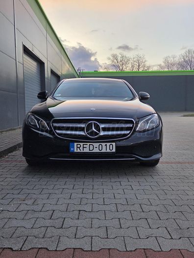 MERCEDES-BENZ E-OSZTÁLY E 200 d 9G-TRONIC