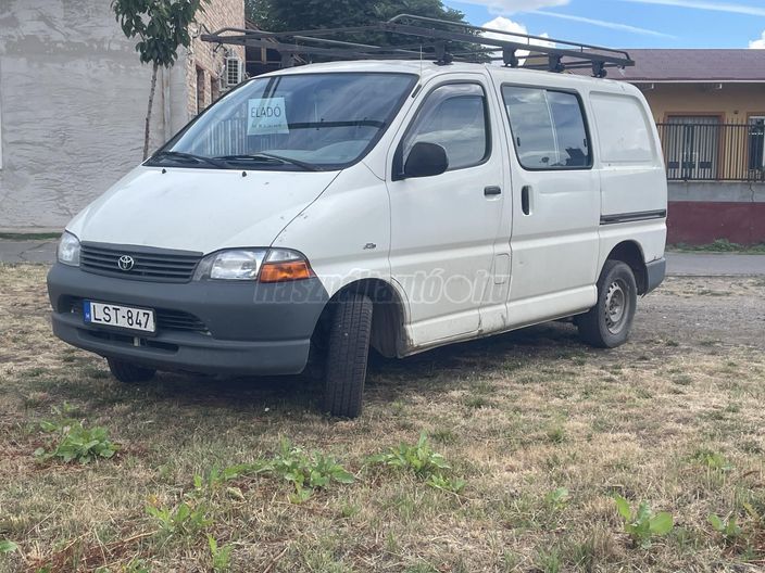 TOYOTA HIACE 2.5 D4-D Panel Van