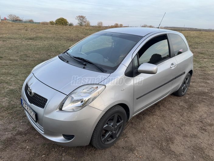 TOYOTA YARIS 1.0