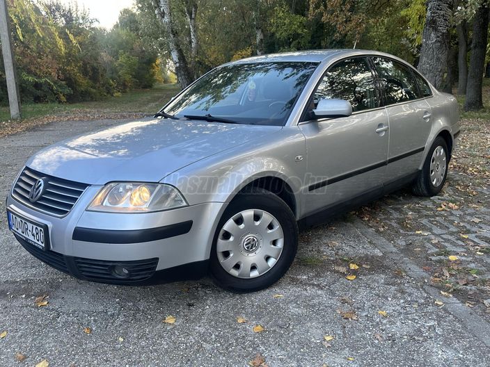 VOLKSWAGEN PASSAT V 1.6 Trendline Business