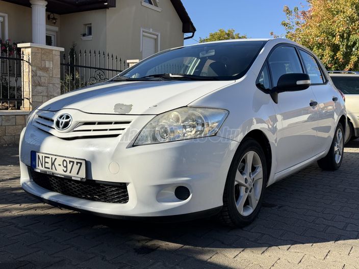 TOYOTA AURIS 1.4 D-4D 2009