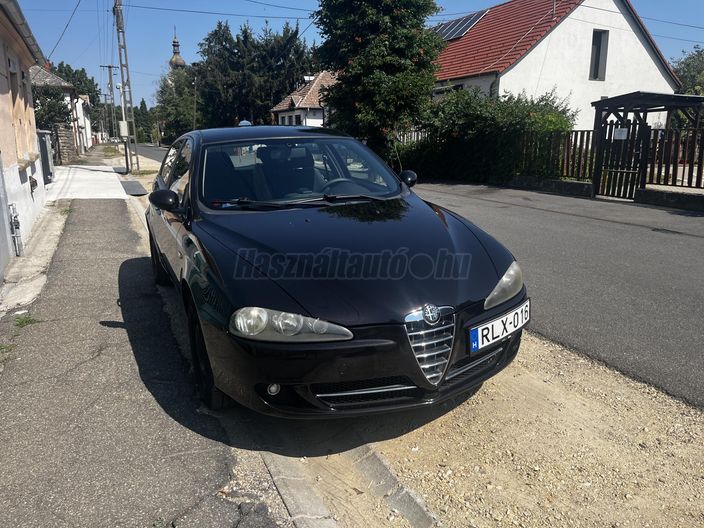 ALFA ROMEO 147 1.6 T. Spark Distinctive