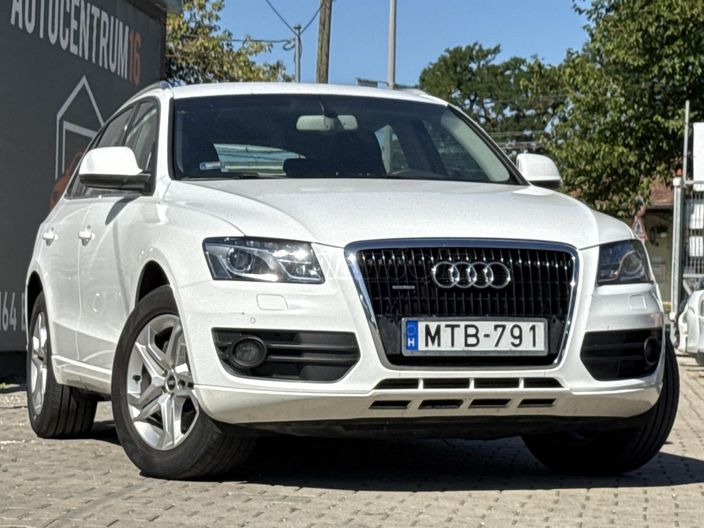 AUDI Q5 3.0 TDI DPF quattro S-tronic