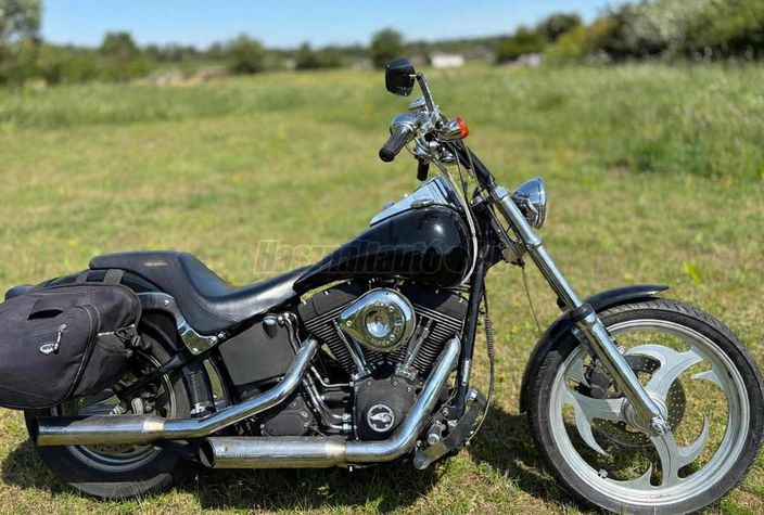 HARLEY-DAVIDSON NIGHT TRAIN