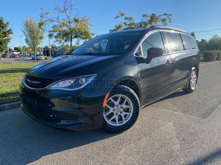CHRYSLER PACIFICA