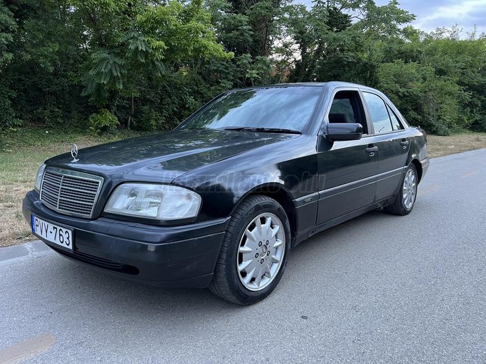 MERCEDES-BENZ C-OSZTÁLY C 220 D Classic Sole