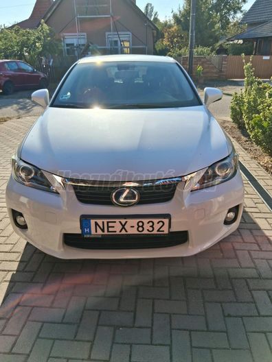 LEXUS CT 200h Comfort (Automata)