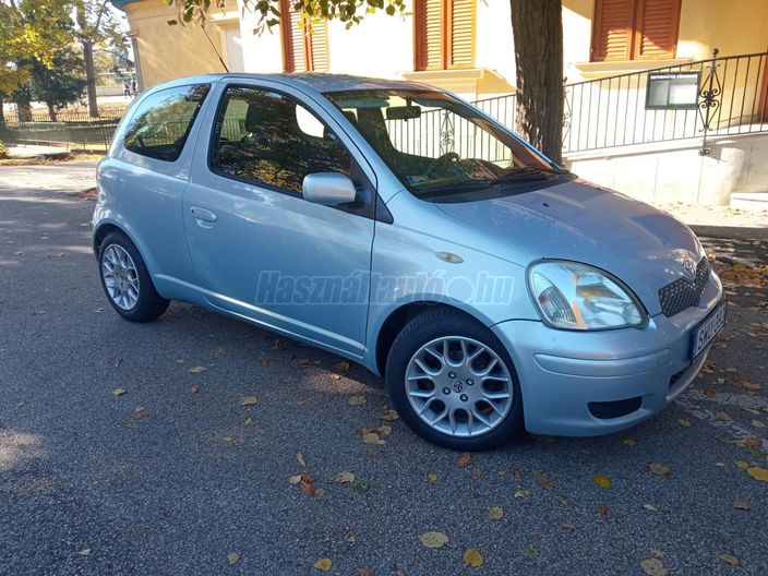 TOYOTA YARIS 1.0 Blue Ice