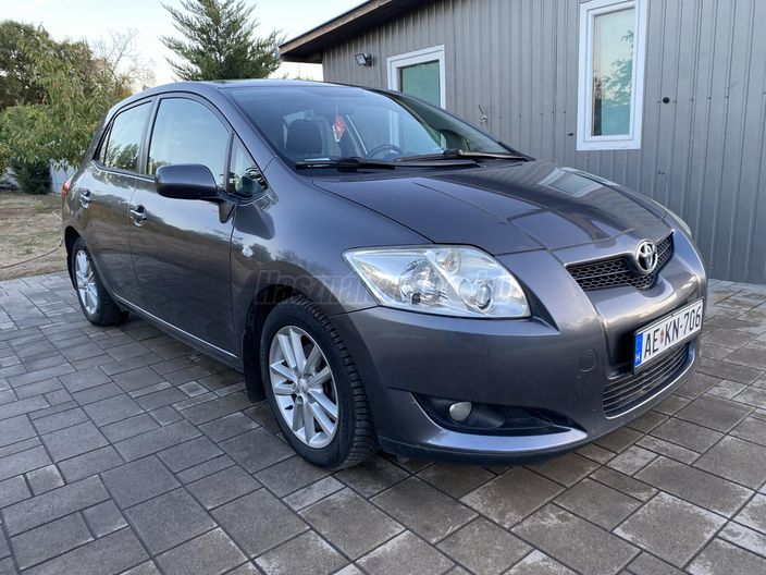 TOYOTA AURIS 1.4 D-4D 2009