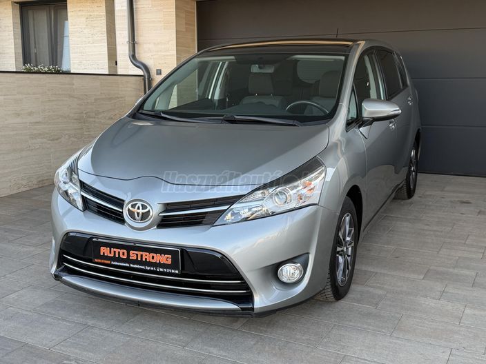 TOYOTA VERSO 1.8 Lounge CVT