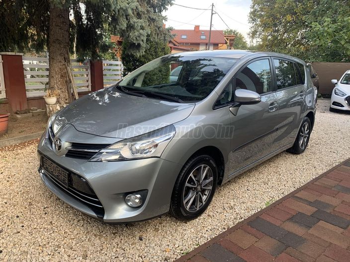 TOYOTA VERSO 1.8 Lounge