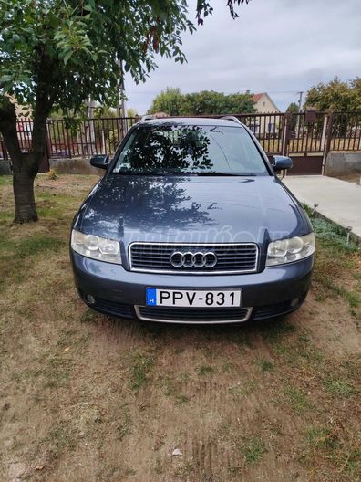 AUDI A4 1.6
