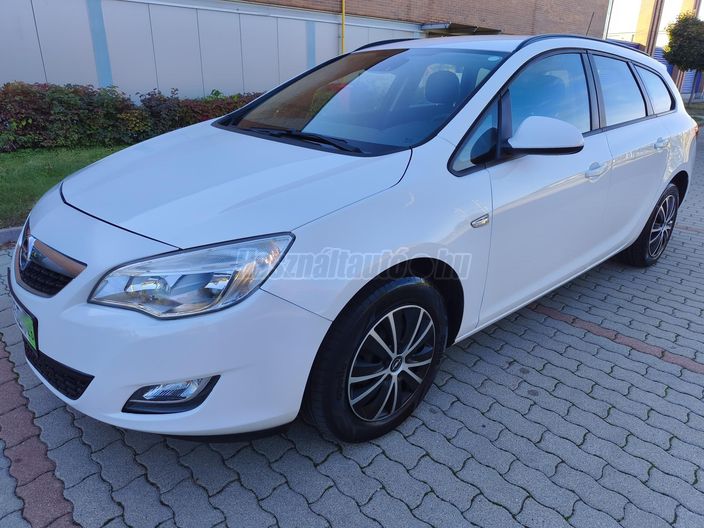 OPEL ASTRA J Sports Tourer 1.6 Selection (Automata)
