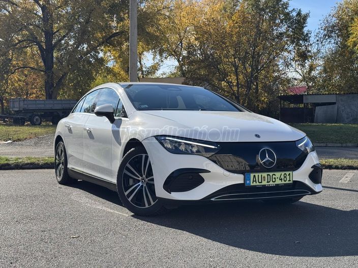 MERCEDES-BENZ EQE 300