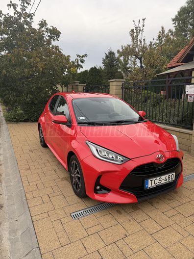 TOYOTA YARIS 1.5 VVT-i Comfort Style Tech