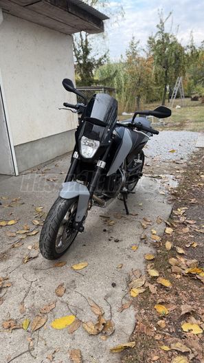 KTM 690 DUKE