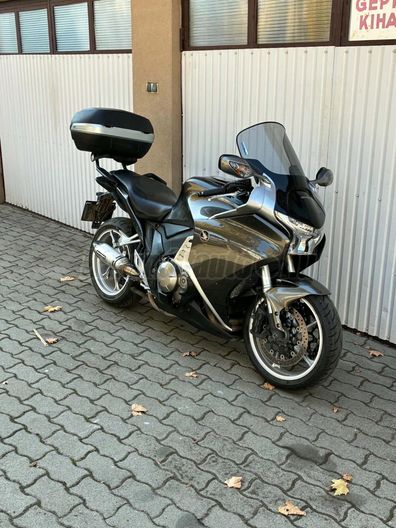HONDA VFR 1200 F