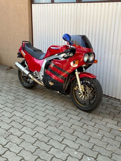 SUZUKI GSX-R 1100