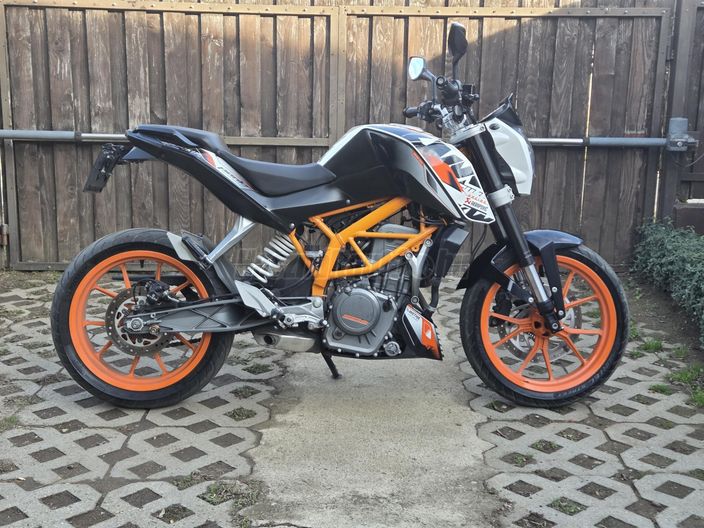 KTM 390 DUKE