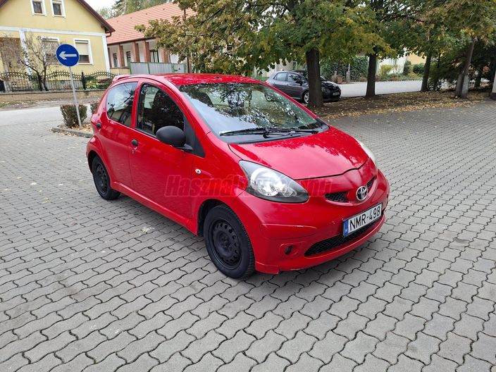 TOYOTA AYGO 1.0