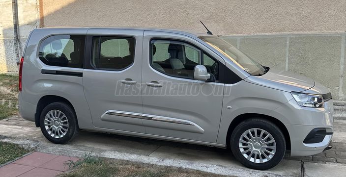 TOYOTA PROACE City Verso 1.2T Shuttle L2H1 [7 személy]
