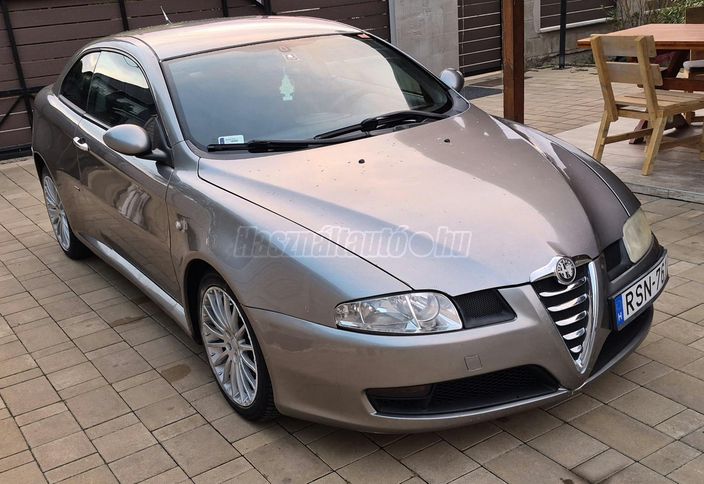 ALFA ROMEO GT 1.9 JTD 16V Distinctive
