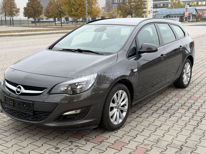 OPEL ASTRA J Sports Tourer 1.4 T Selection