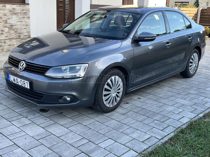 VOLKSWAGEN JETTA 1.2 TSI Comfortline