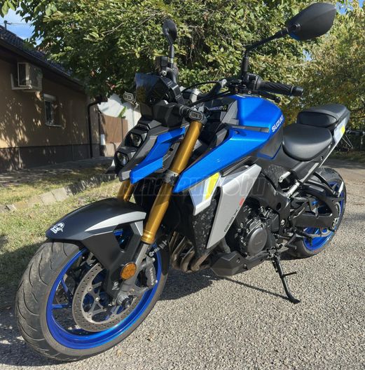 SUZUKI GSX-S 1000