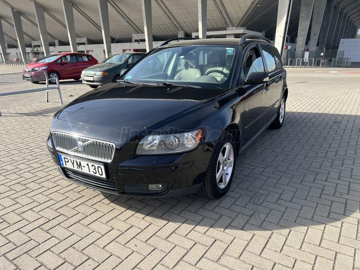 VOLVO V50 1.8 Kinetic