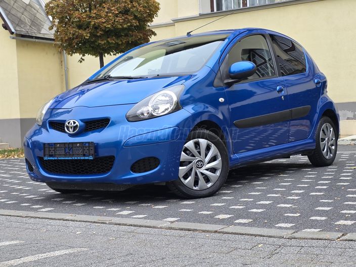 TOYOTA AYGO 1.0