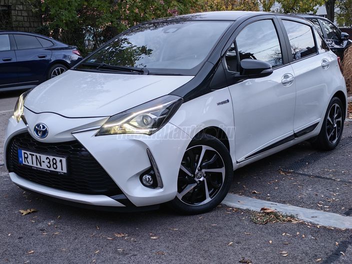 TOYOTA YARIS 1.5 VVT-i Hybrid Selection Smart White e-CVT