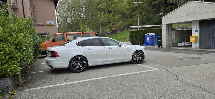 VOLVO S90 2.0 D [D5] AWD R-Design Geartronic