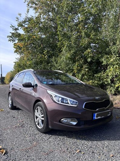 KIA CEE'D SW 1.6 GDI FIFA Limited