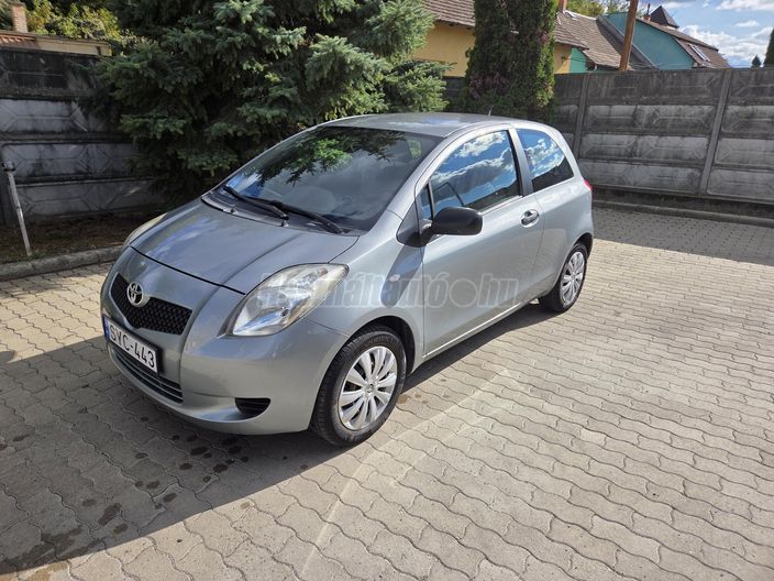 TOYOTA YARIS 1.0