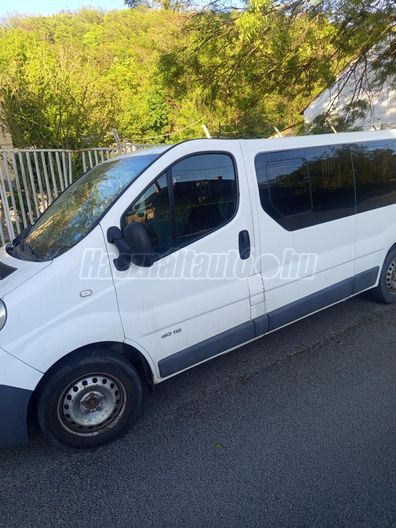 RENAULT TRAFIC 2.0 dCi L2H1P2 Passenger