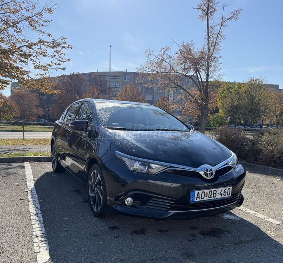 TOYOTA AURIS 1.2T Executive