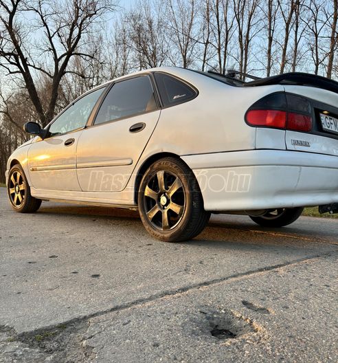 RENAULT LAGUNA 2.0 RT