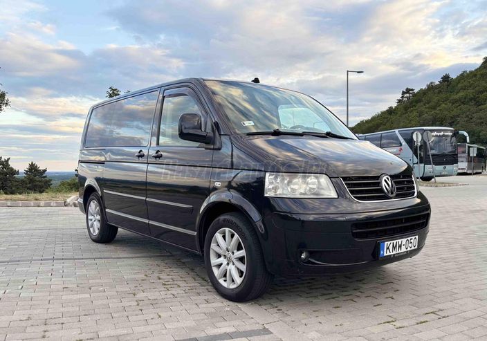 VOLKSWAGEN MULTIVAN 2.5 TDI