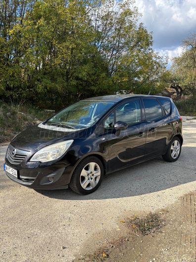 OPEL MERIVA B 1.7 CDTI Cosmo