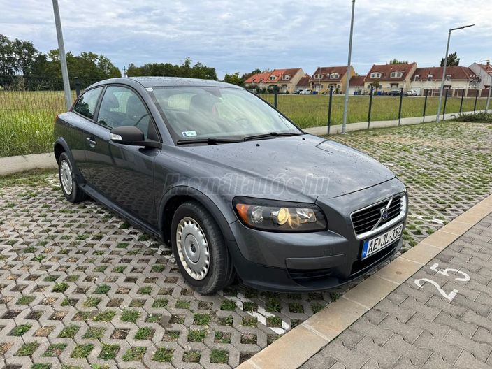 VOLVO C30 1.6 D Momentum