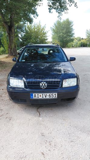 VOLKSWAGEN BORA
