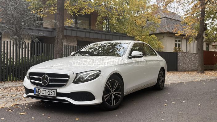 MERCEDES-BENZ E 220 d 9G-TRONIC