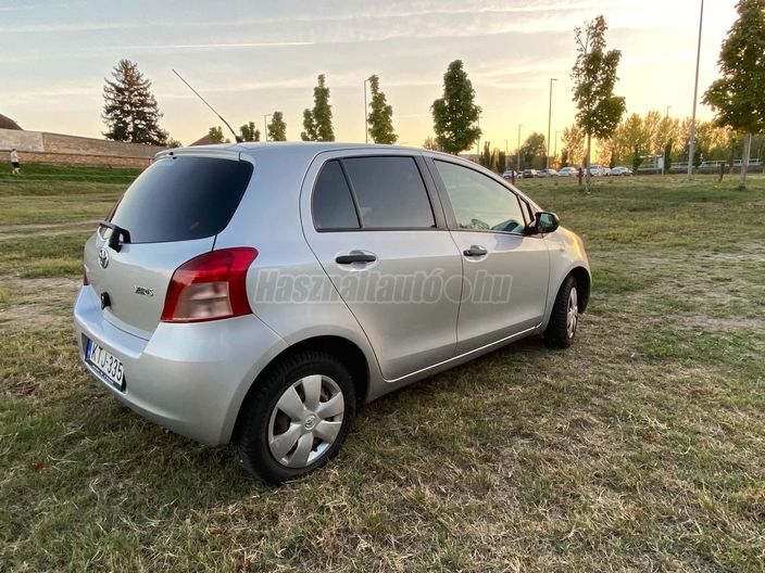 TOYOTA YARIS 1.0 998 Ice