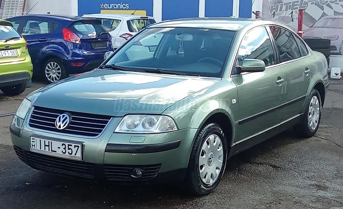 VOLKSWAGEN PASSAT 1.6 Trendline