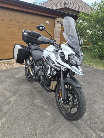 TRIUMPH TIGER 1200