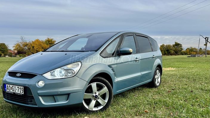 FORD S-MAX 2.0 Titanium