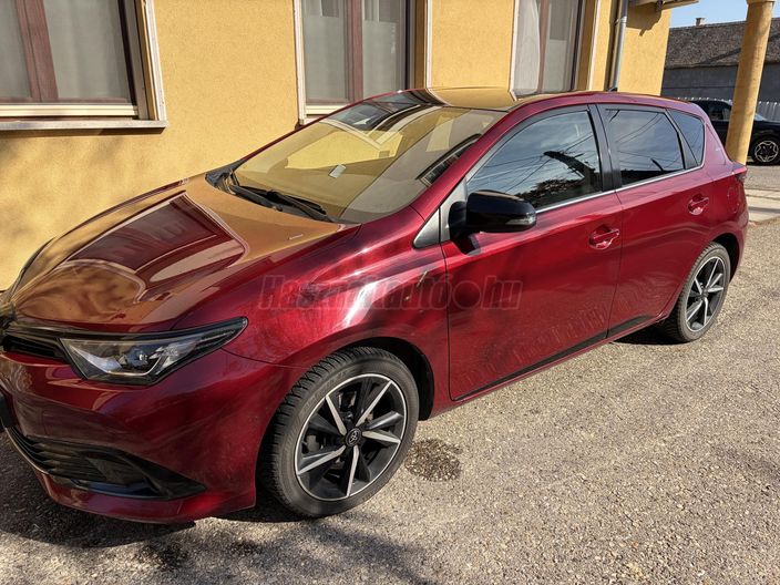 TOYOTA AURIS 1.6 Selection