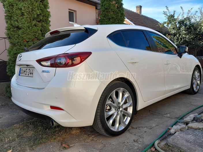 MAZDA 3 Sport 2.0 Revolution