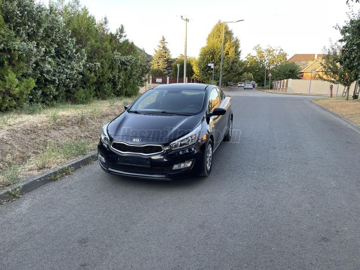 KIA PRO CEE'D 1.4 CVVT LX Base